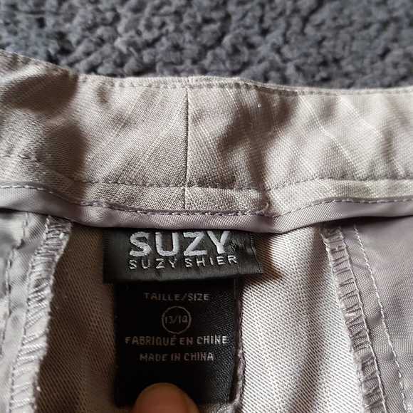 2/$20 Suzy Sierra Walking Shorts - Picture 4 of 4